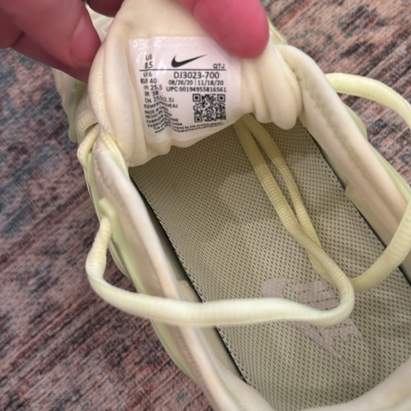 Nike Air VaporMax Plus - Barely Volt Light Yellow/green DJ3023-700 size 8.5 - Picture 7 of 16